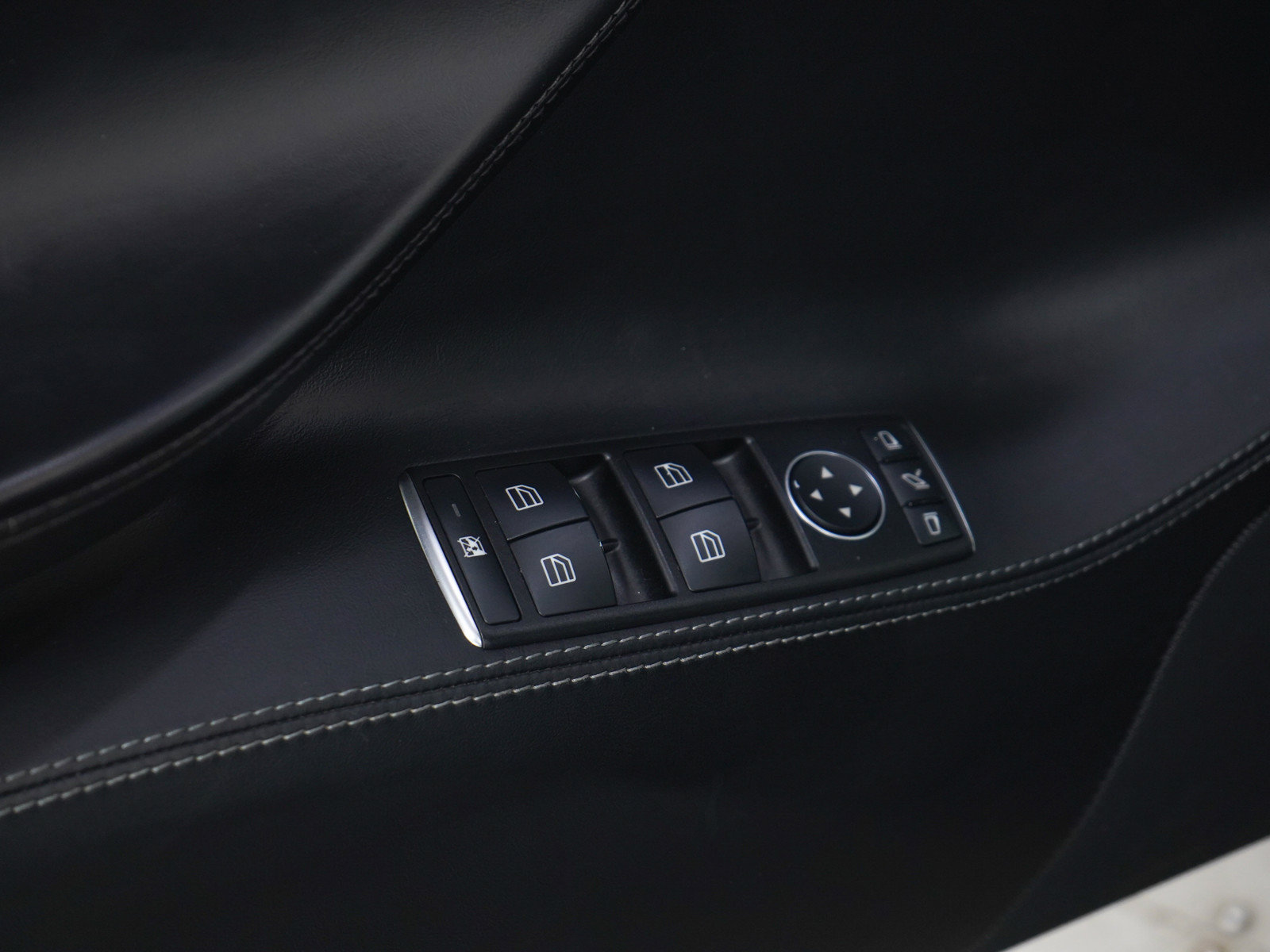 Used 2018 Tesla Model S 100D AWD/4WD image 18