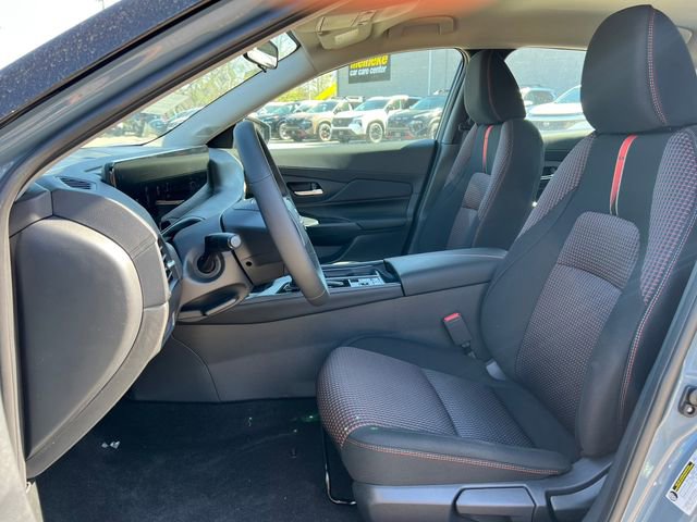 New 2026 Nissan Sentra SR FWD image 4