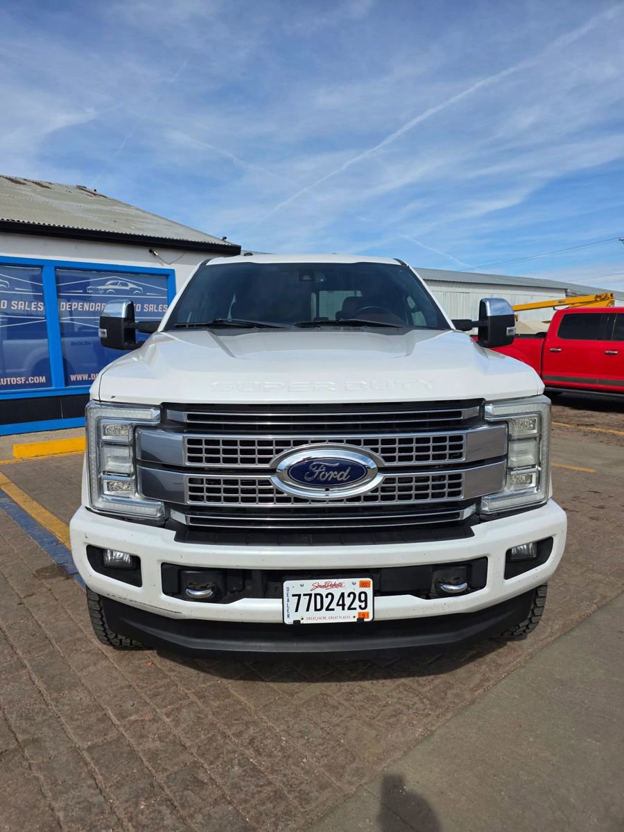 Used 2018 Ford F250 Platinum w/ Platinum Ultimate Package AWD/4WD image 2