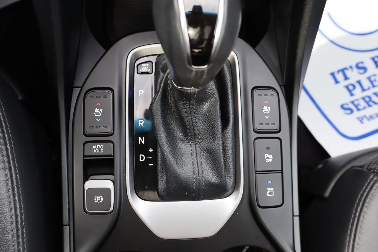 Used 2017 Hyundai Santa Fe Limited image 19