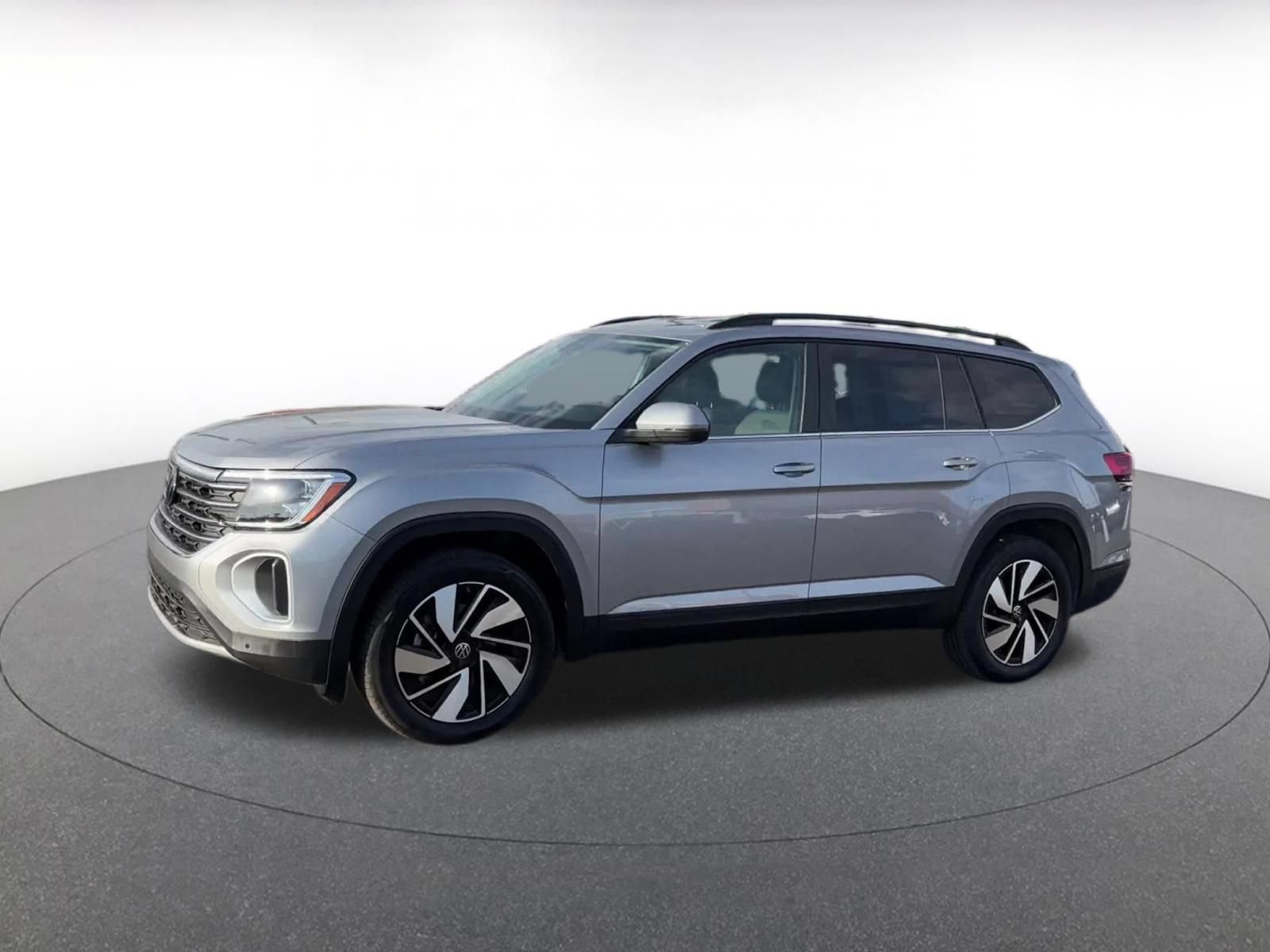 Used 2026 Volkswagen Atlas SE FWD image 7