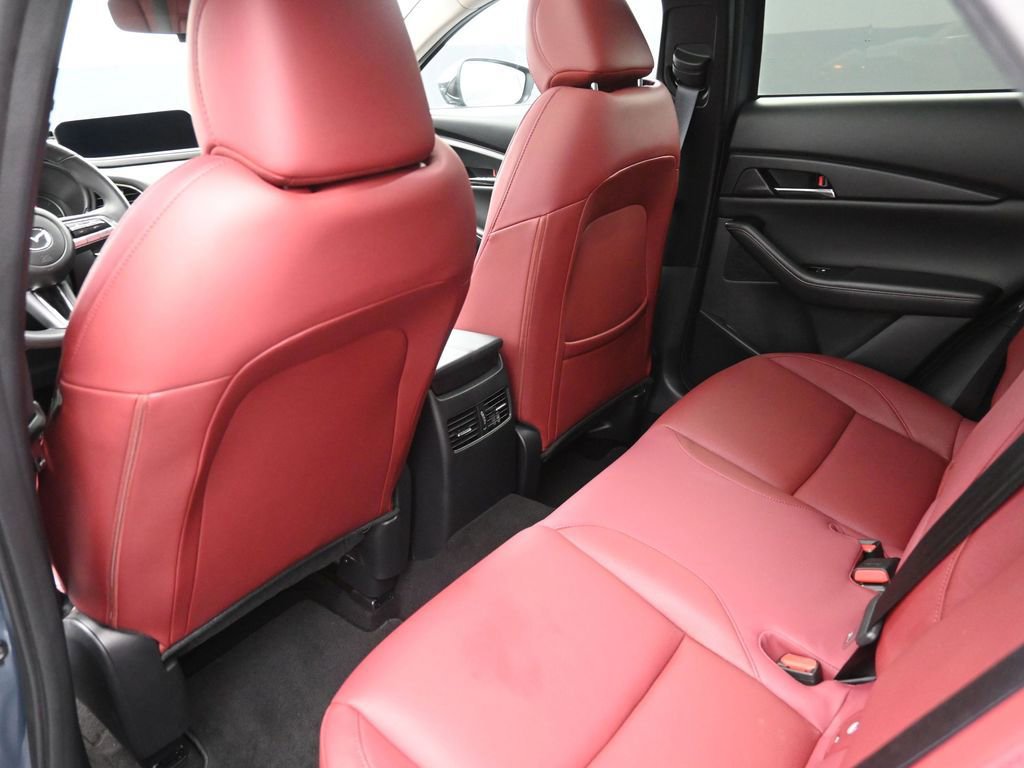Used 2023 MAZDA CX-30 AWD 2.5 S w/ Preferred Package image 2