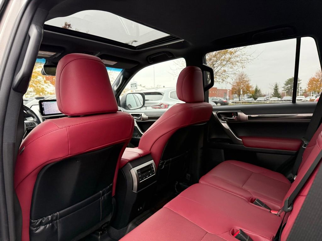 Used 2023 Lexus GX 460 Premium image 16