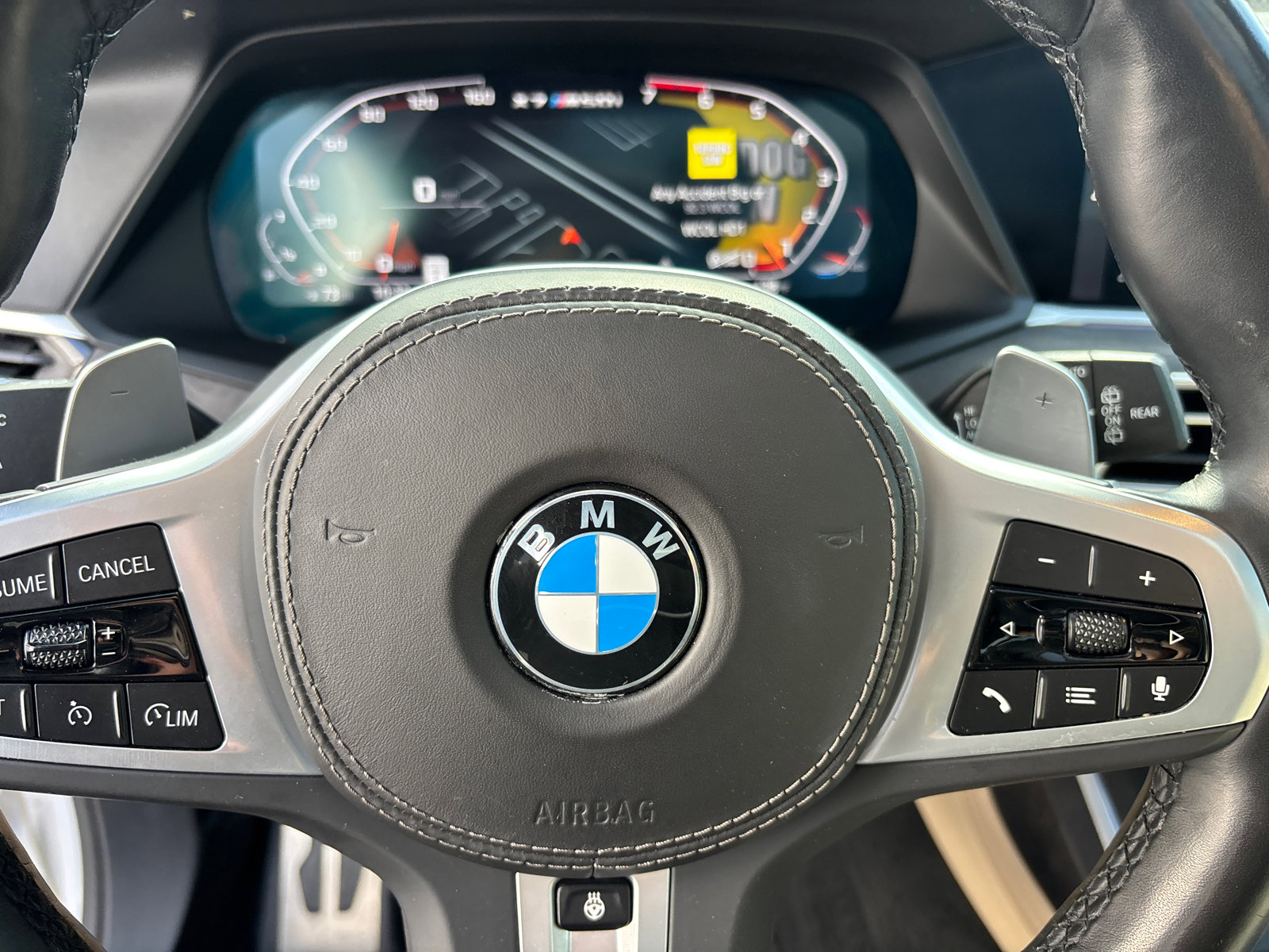 Used 2022 BMW X7 M50i w/ Cold Weather Package image 16