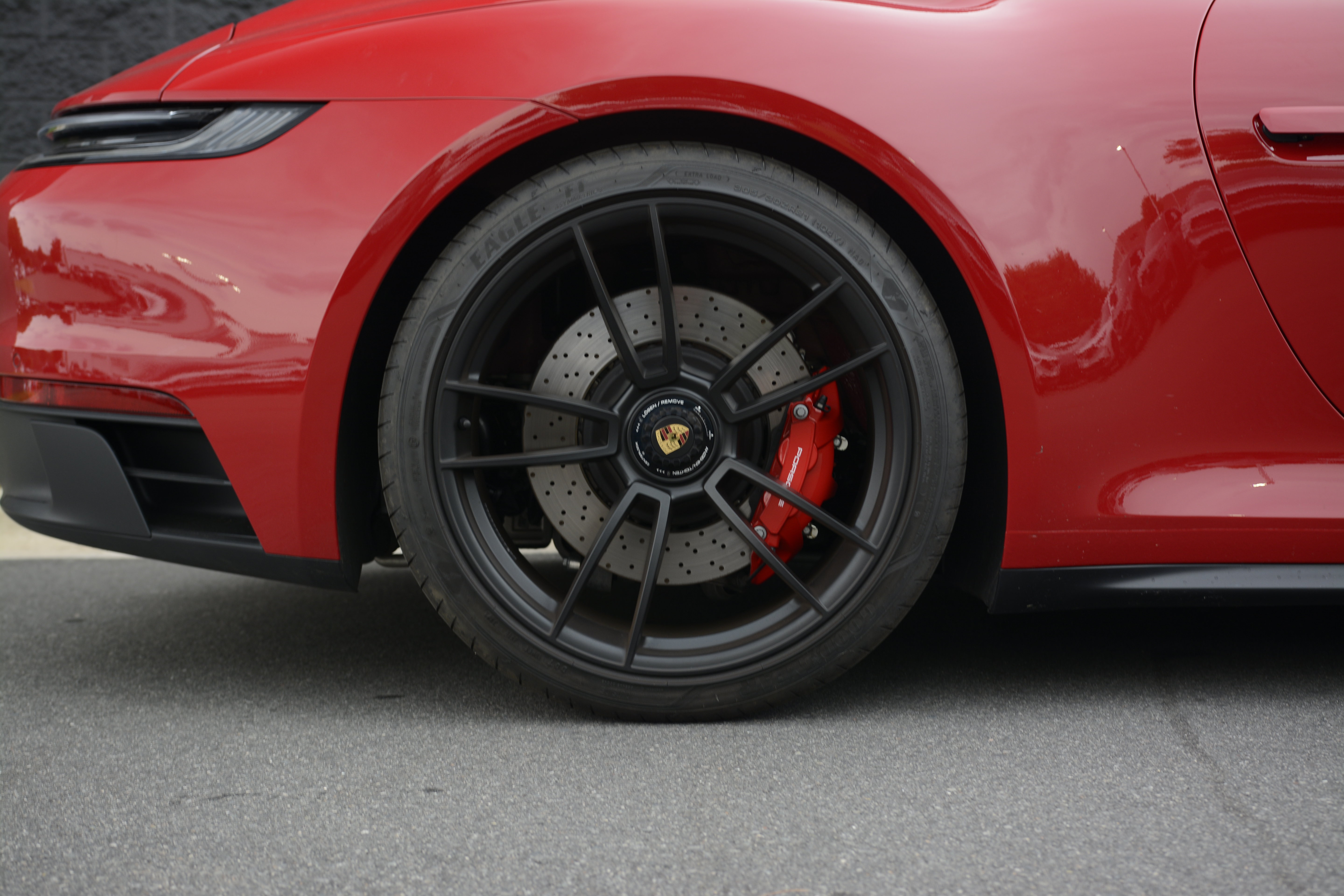 Certified 2024 Porsche 911 Targa 4 GTS AWD/4WD image 33