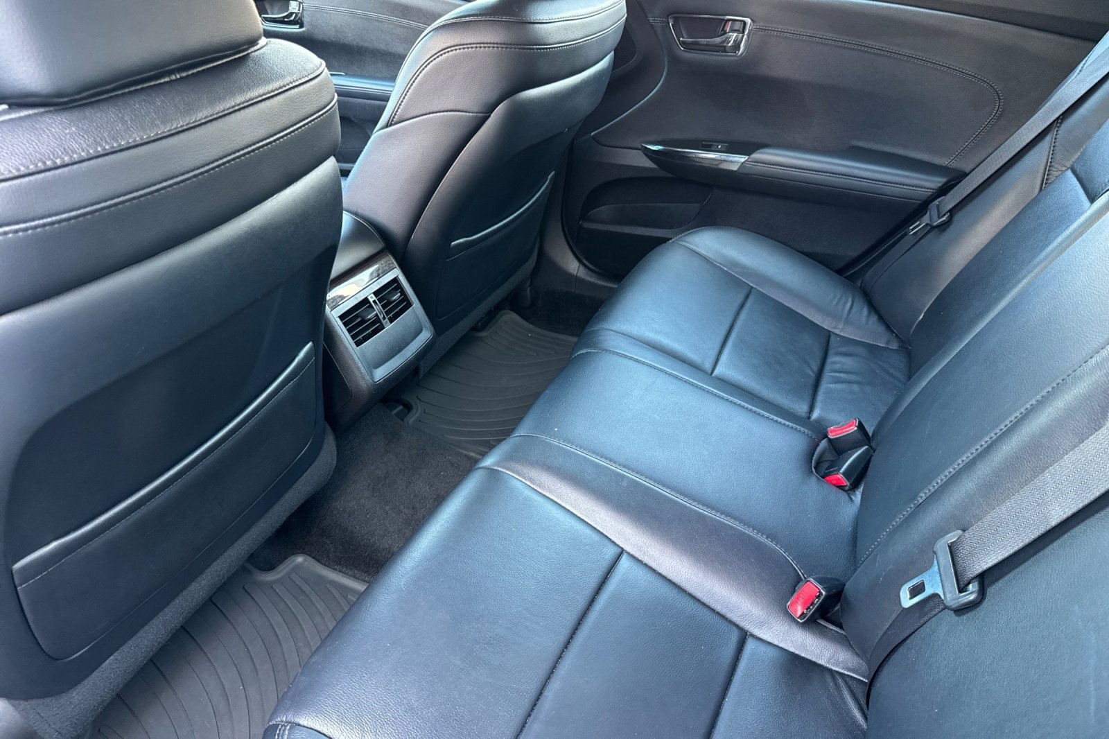 Used 2014 Toyota Avalon XLE Premium FWD image 25