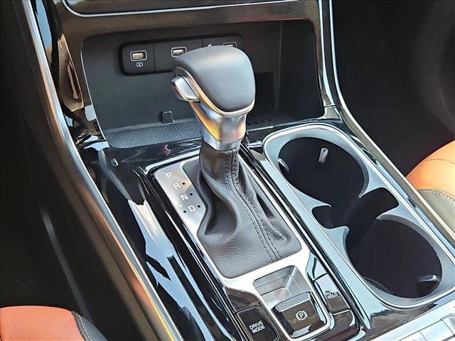 Used 2023 Kia Carnival SX Prestige FWD image 12