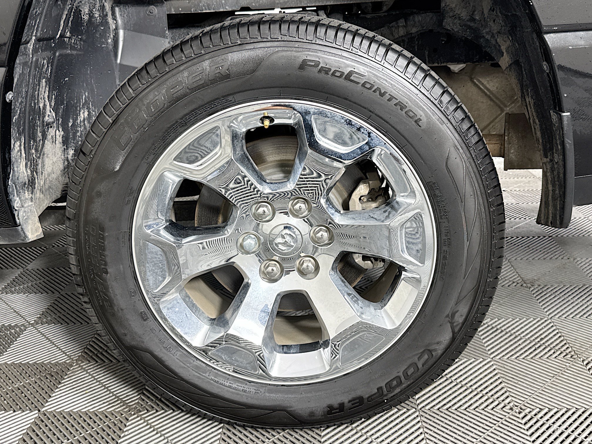 Used 2024 RAM 1500 Lone Star RWD image 44
