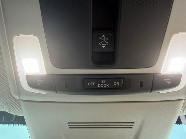 Used 2023 Honda CR-V EX-L image 32