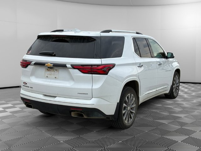 Used 2023 Chevrolet Traverse Premier AWD/4WD image 5