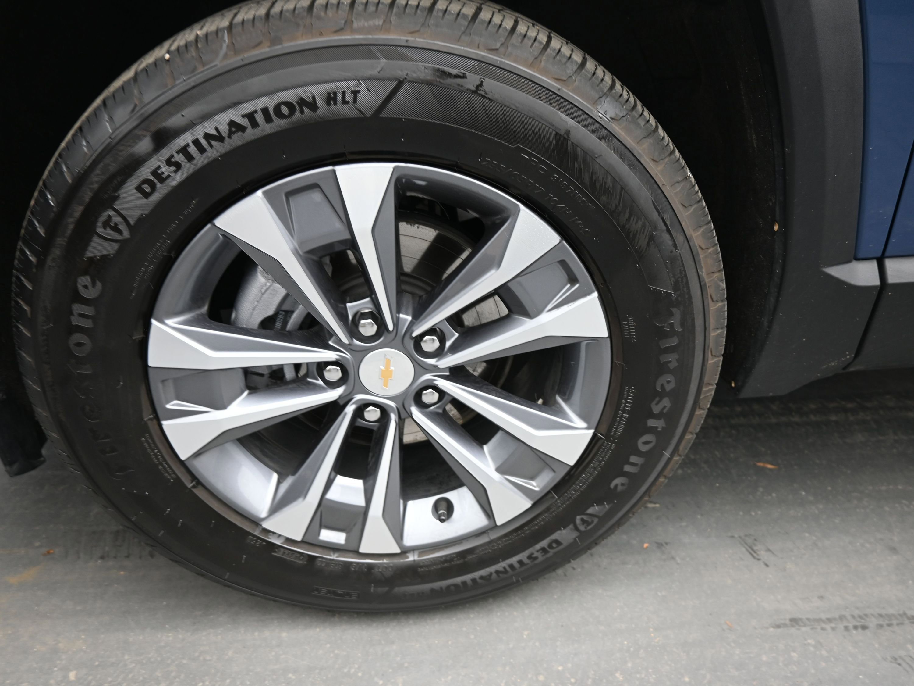 Used 2025 Chevrolet Equinox LT image 11