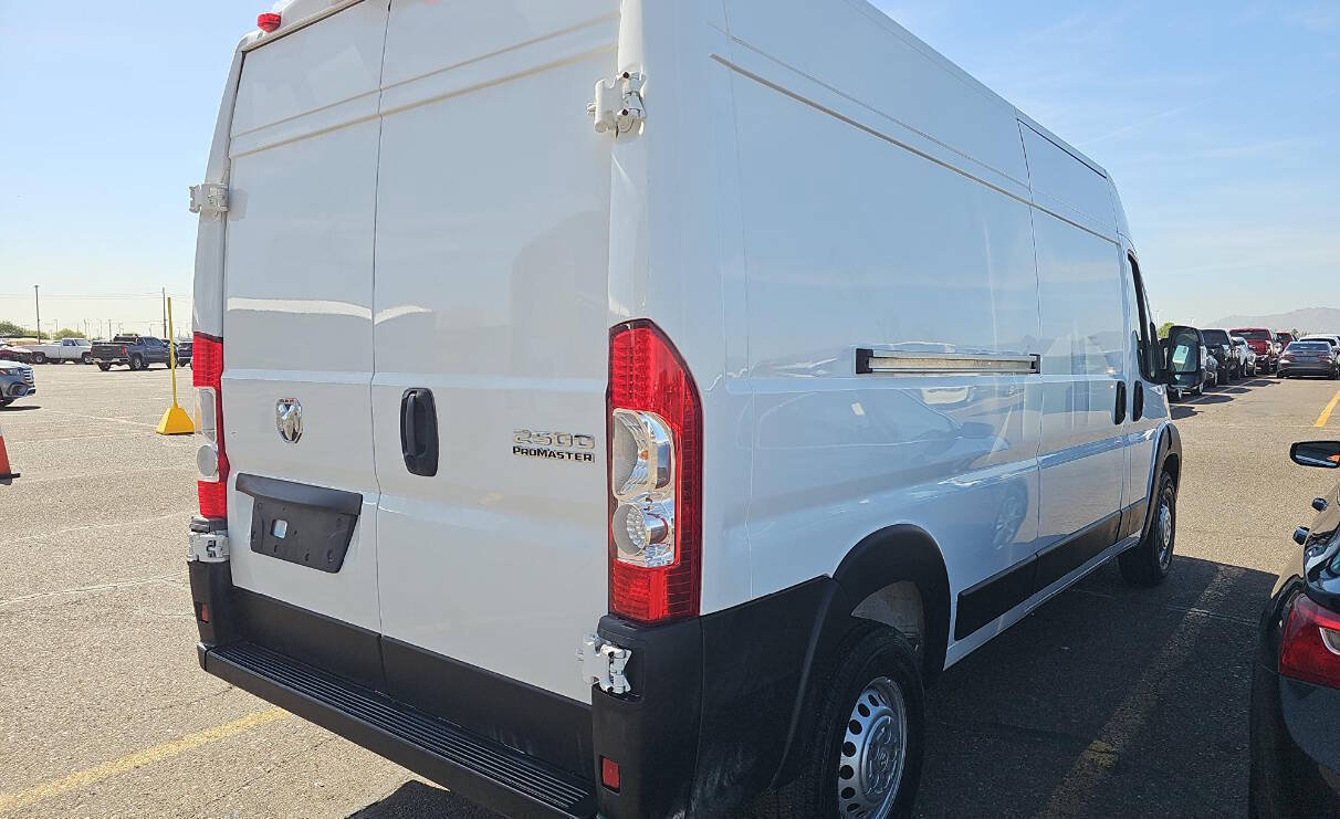 Used 2026 RAM ProMaster 2500 w/ Convenience Group FWD image 2