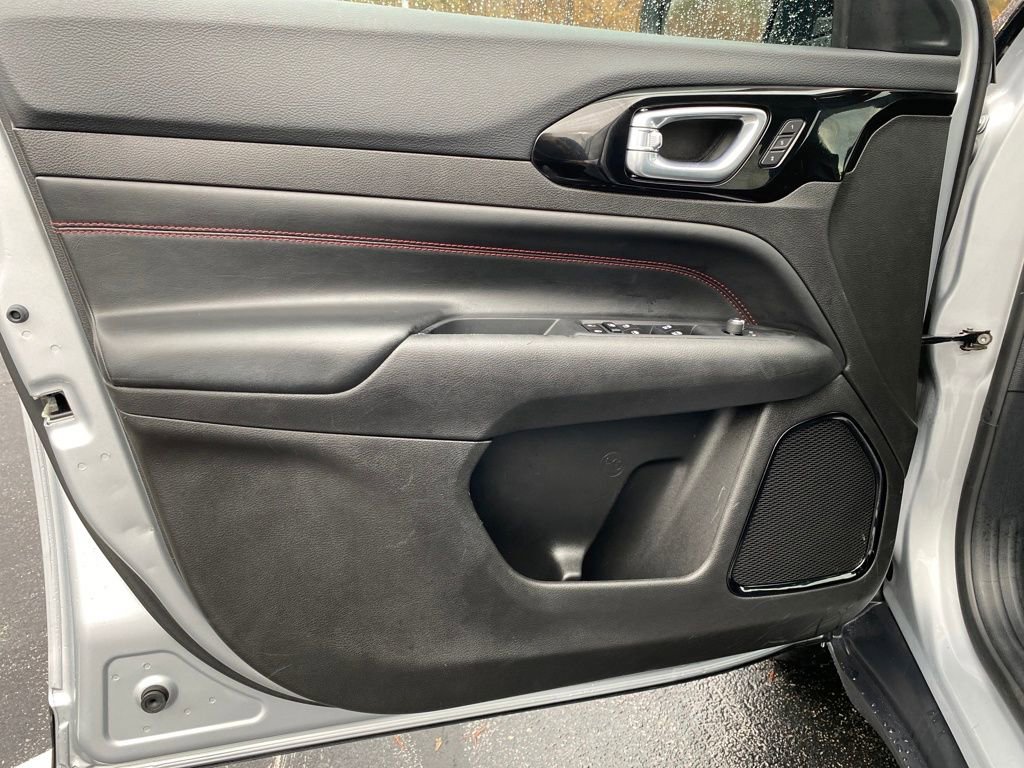 Used 2025 Jeep Compass Trailhawk w/ Trailhawk Elite Group image 27