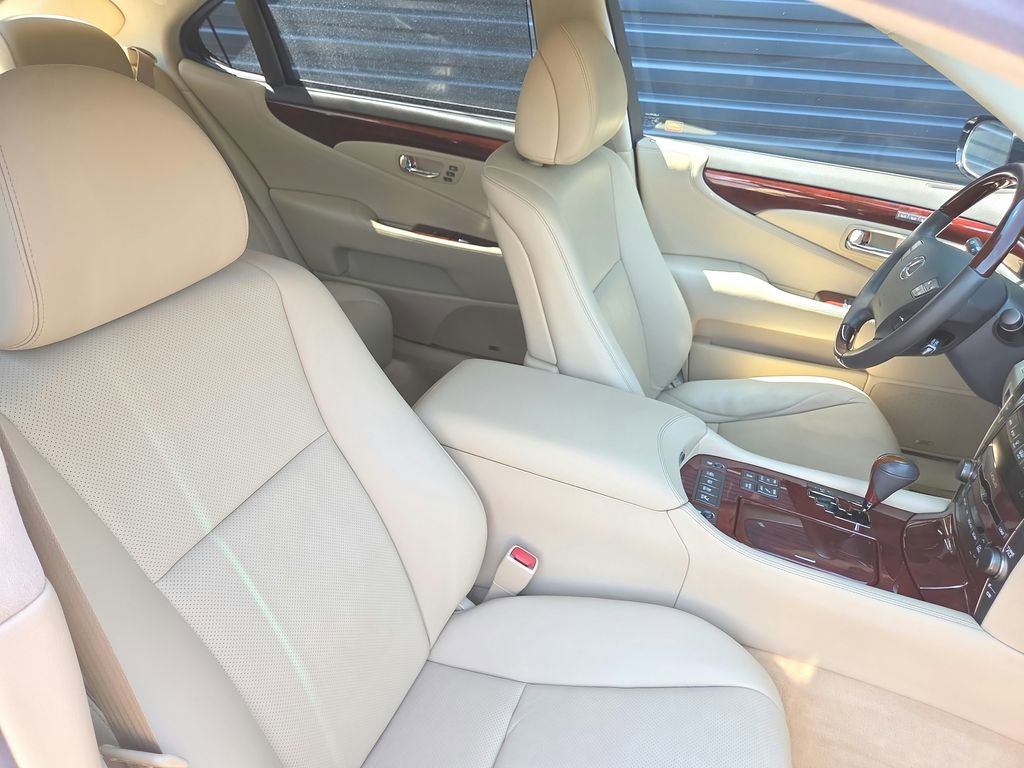 Used 2007 Lexus LS 460 L image 20