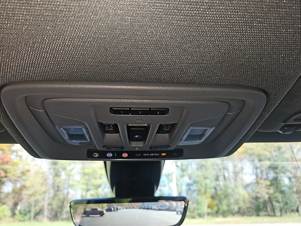 Used 2022 GMC Sierra 1500 Denali w/ Denali Reserve Package image 24