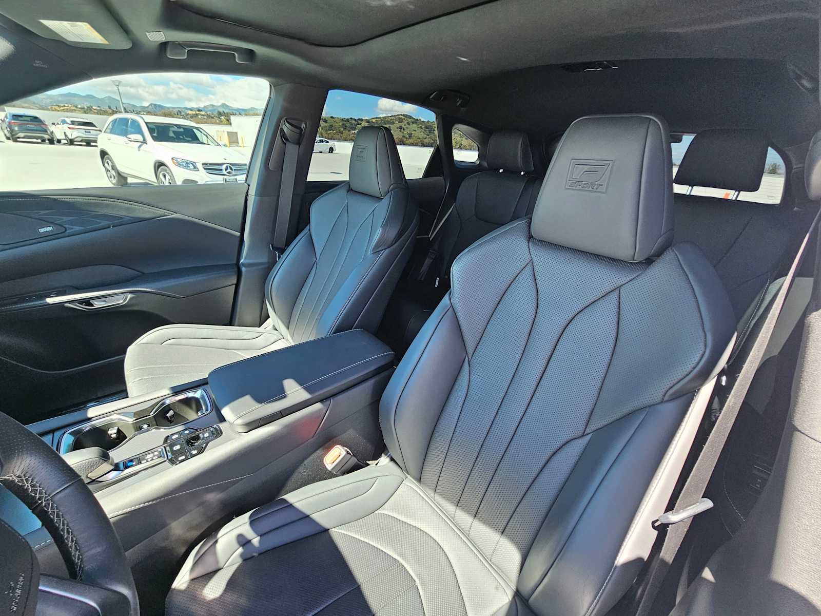 Used 2024 Lexus RX 350 F Sport w/ Convenience Package image 21