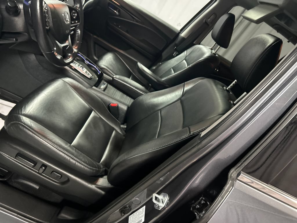 Used 2022 Honda Pilot Touring image 10