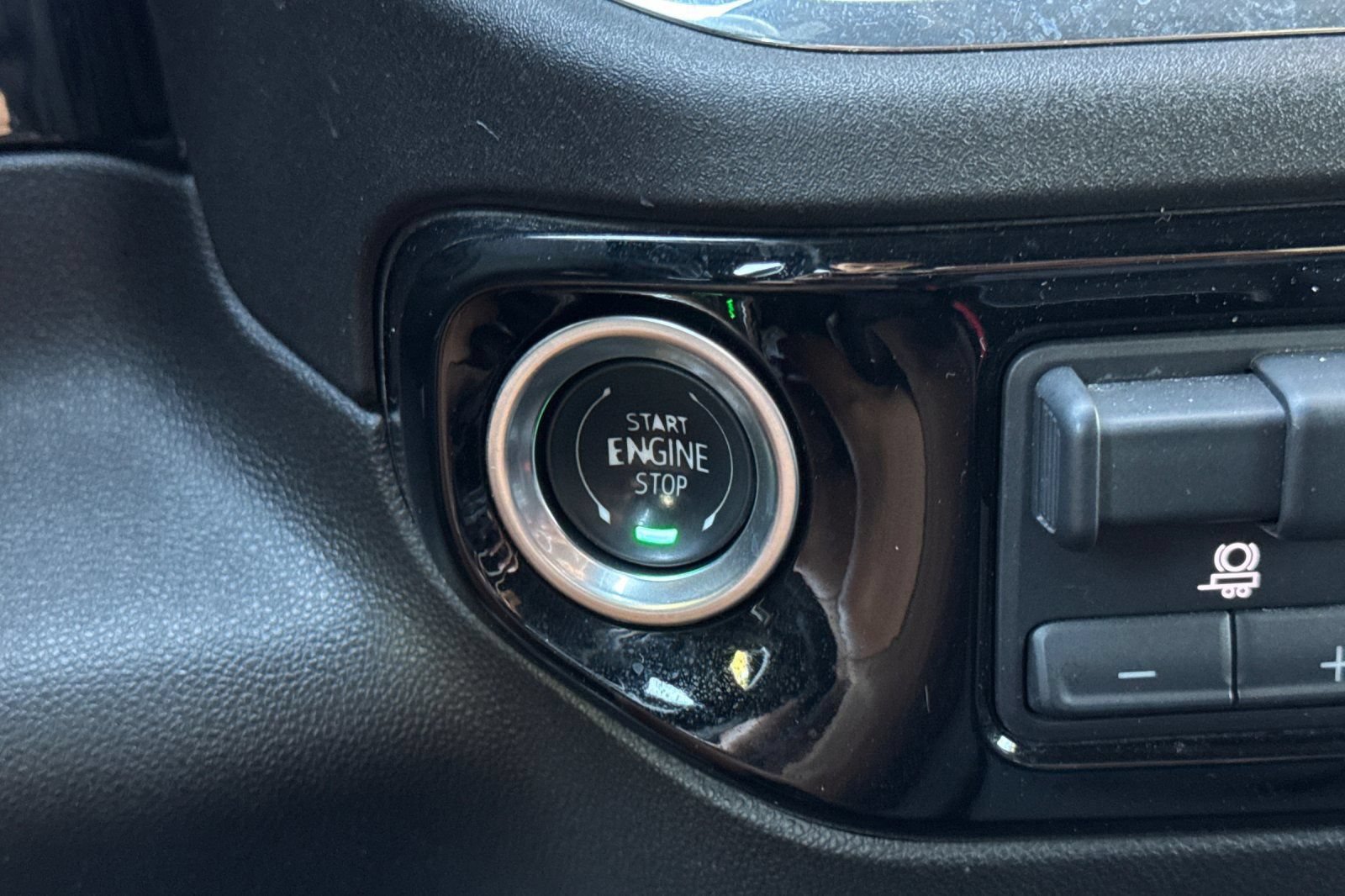 Certified 2025 Chevrolet Silverado 1500 LT RWD image 22