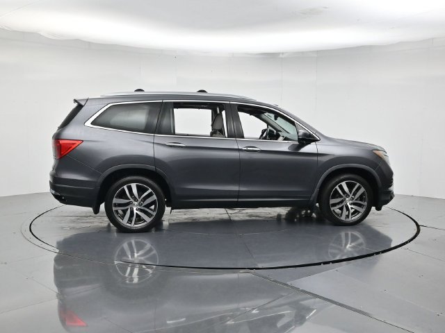 Used 2016 Honda Pilot Touring image 2