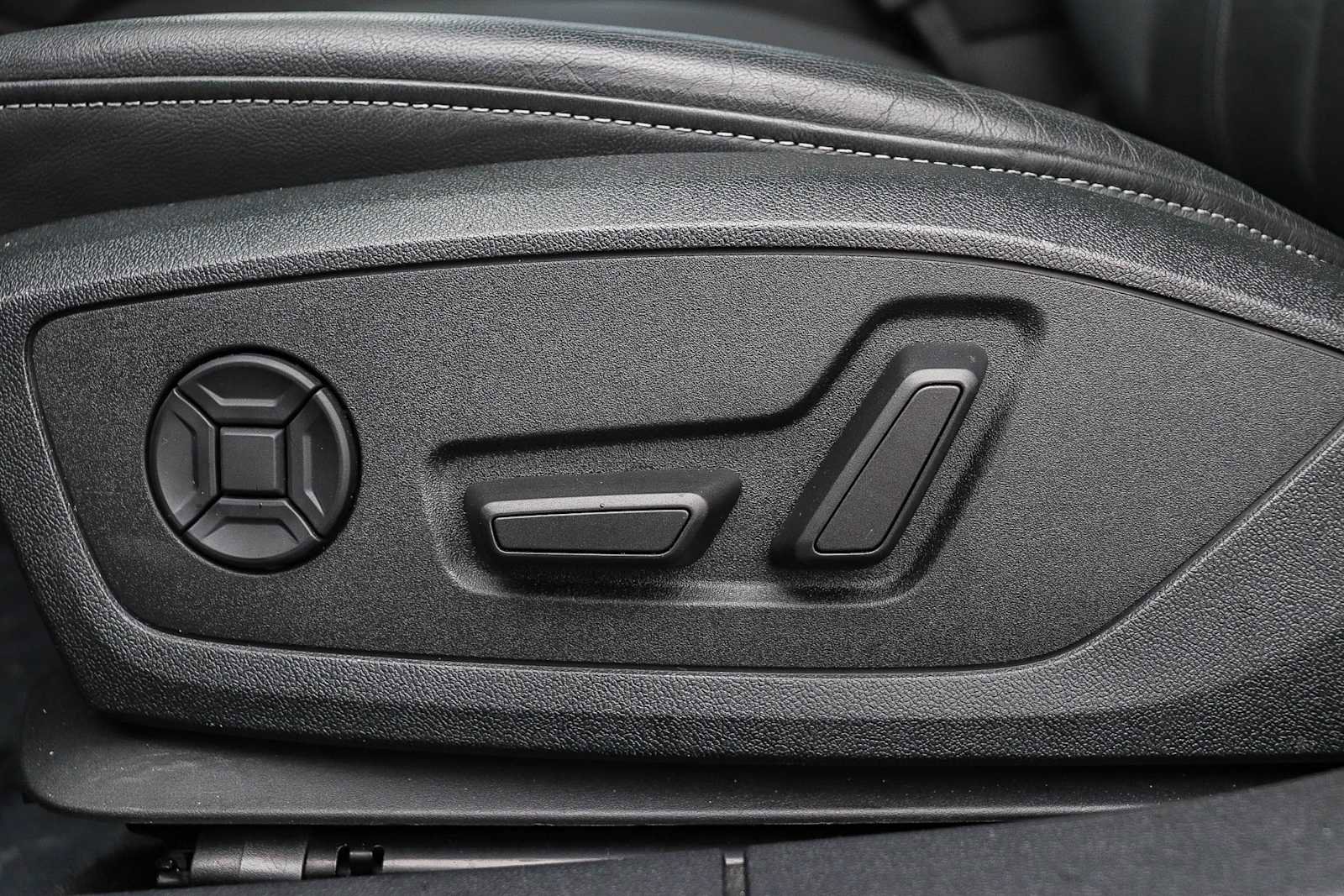 Used 2023 Audi A3 2.0T Premium w/ Convenience Package image 27