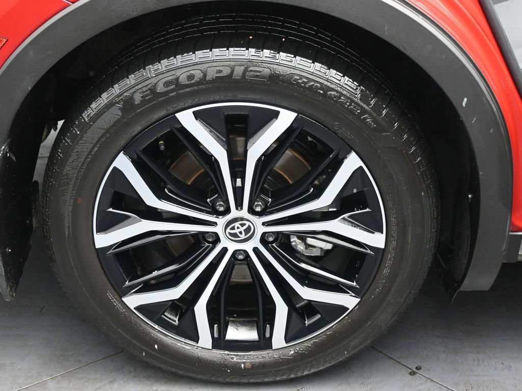 Used 2024 Toyota Crown Limited image 30