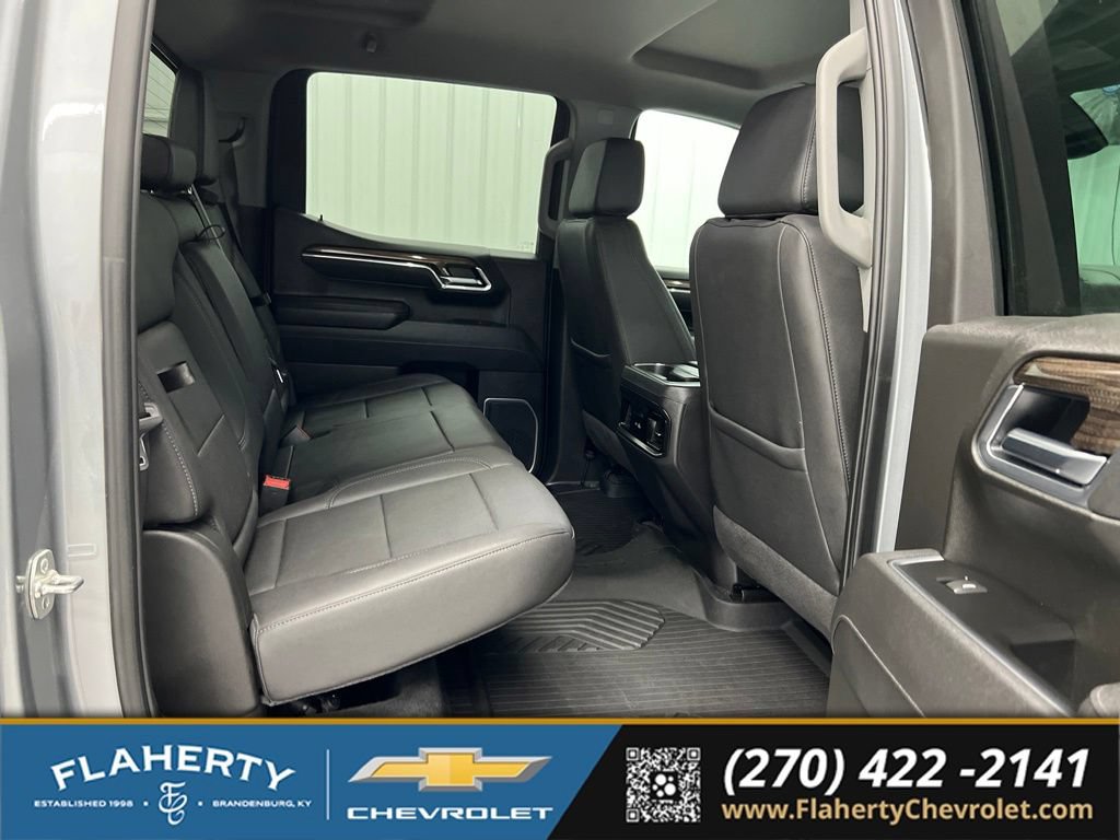 Used 2025 Chevrolet Silverado 1500 LT Trail Boss w/ Convenience Package II AWD/4WD image 13