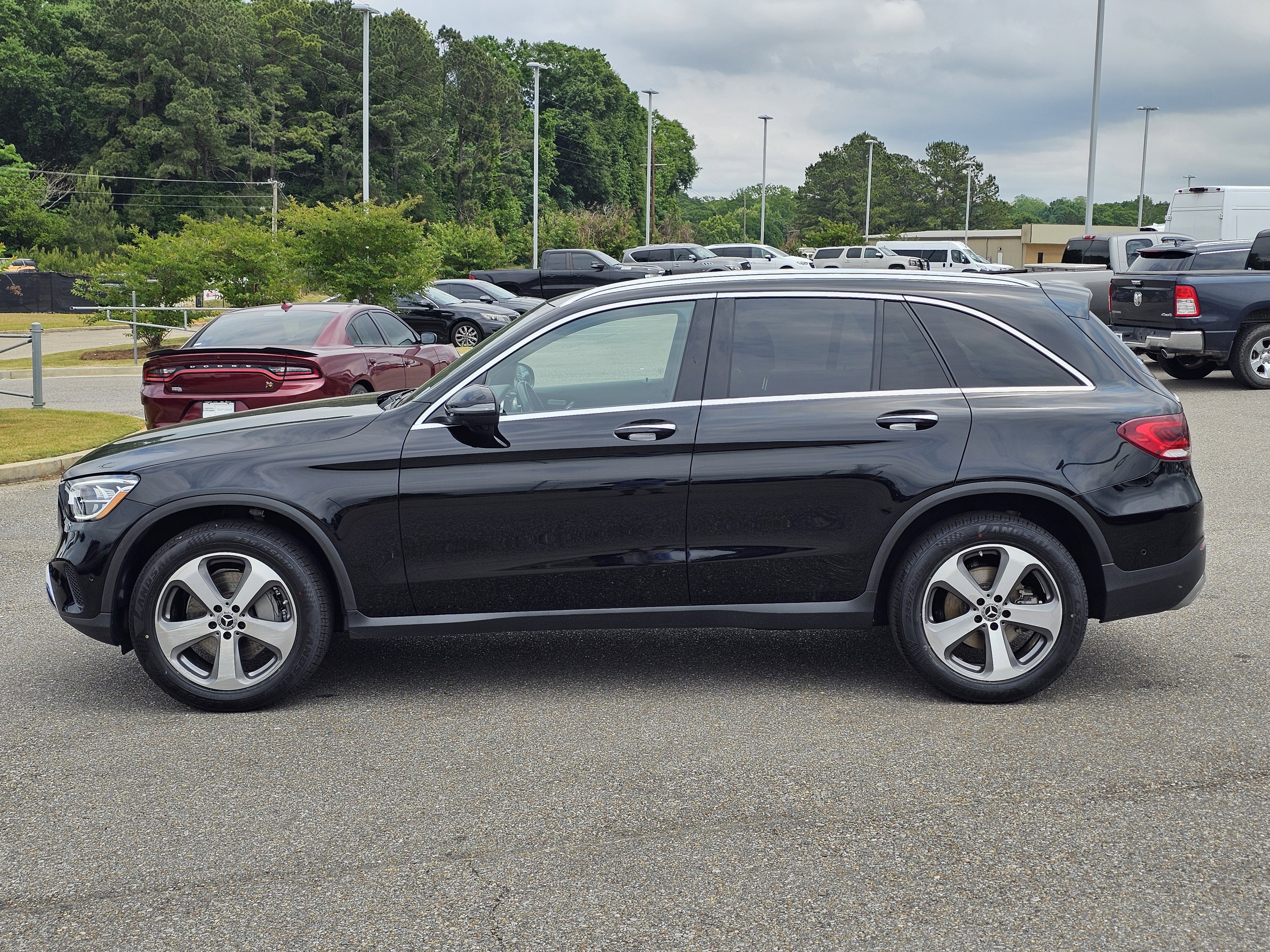 Used 2021 Mercedes-Benz GLC 300 4MATIC image 13