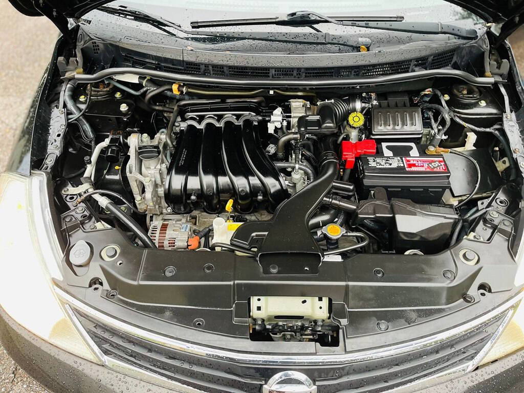 Used 2012 Nissan Versa 1.8 S w/ Plus Pkg image 9