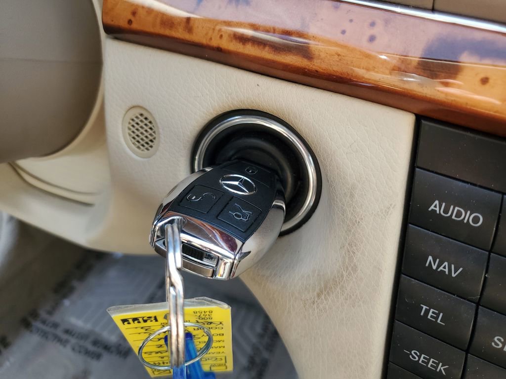 Used 2006 Mercedes-Benz E 350 4MATIC Sedan image 33