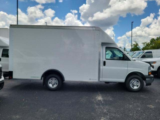 New 2025 Chevrolet Express 3500 w/ Power Convenience Package RWD image 4