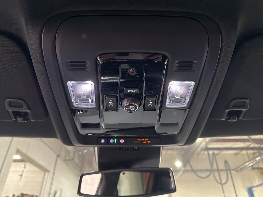 New 2026 Chevrolet Suburban Z71 w/ Comfort Package image 35