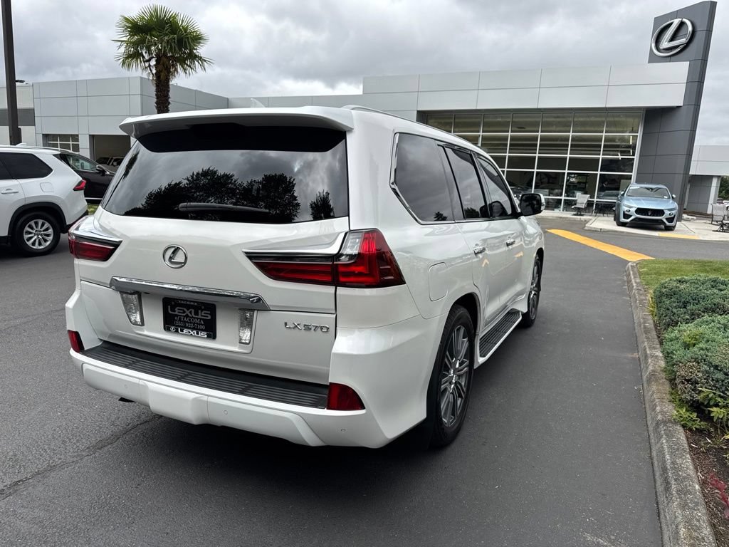 Used 2017 Lexus LX 570 4WD w/ Luxury Package image 7