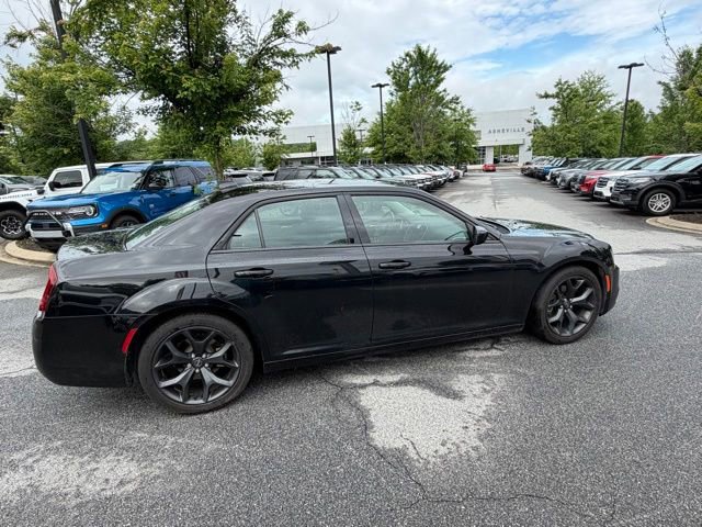 Used 2021 Chrysler 300 Touring w/ Sport Appearance Package RWD image 6