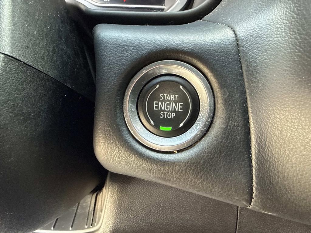 Used 2022 GMC Yukon SLT w/ SLT Premium Package RWD image 37