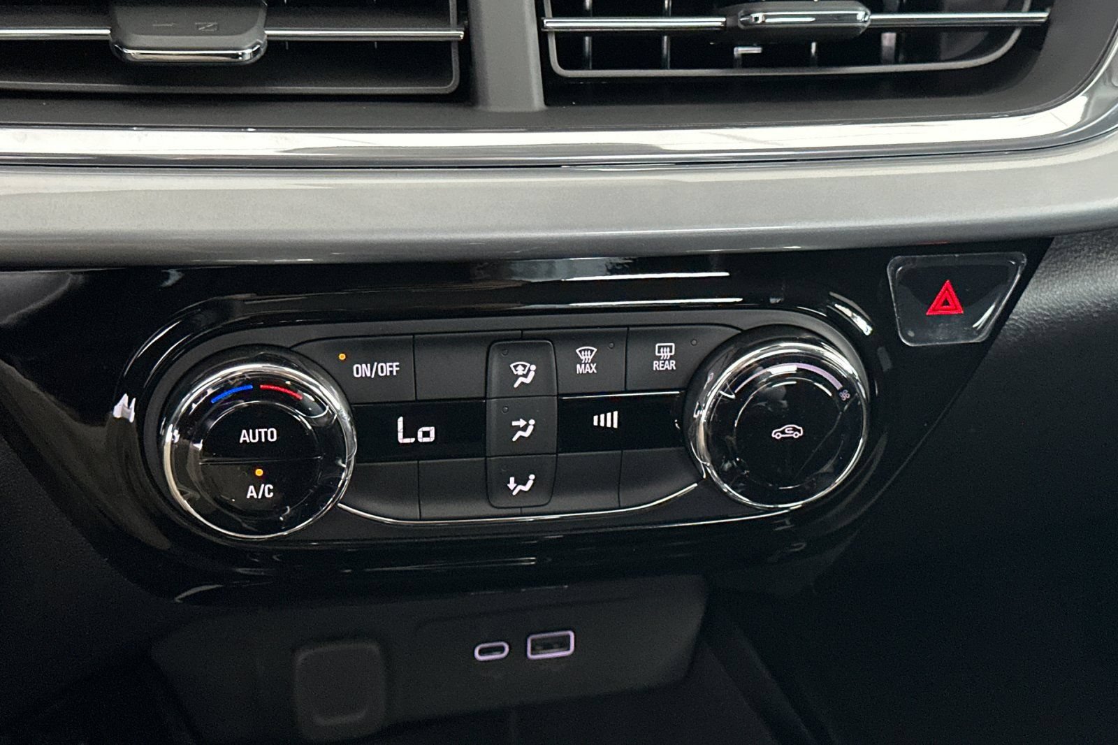 New 2026 Chevrolet Trax LT FWD image 20