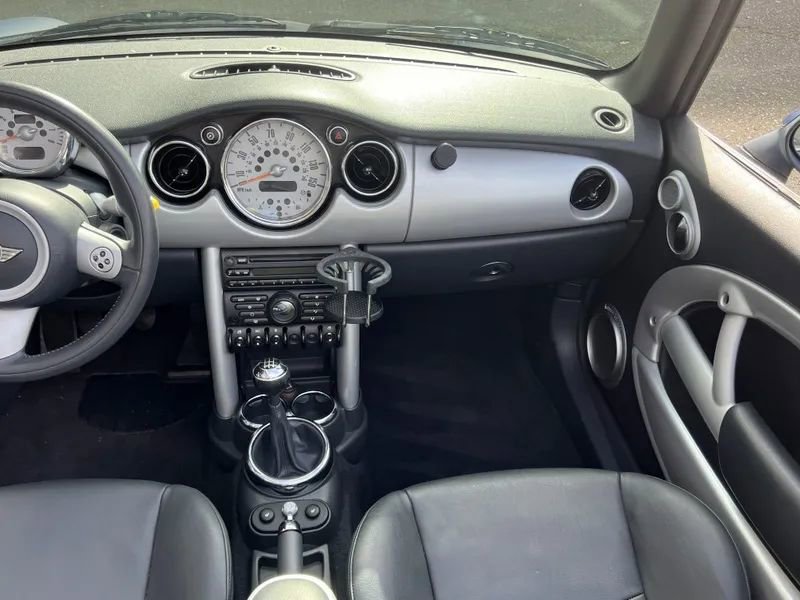 Used 2005 MINI Cooper Convertible image 18