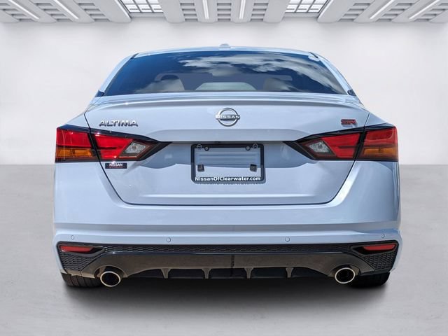 Used 2024 Nissan Altima 2.5 SR w/ SR Premium Package FWD image 6
