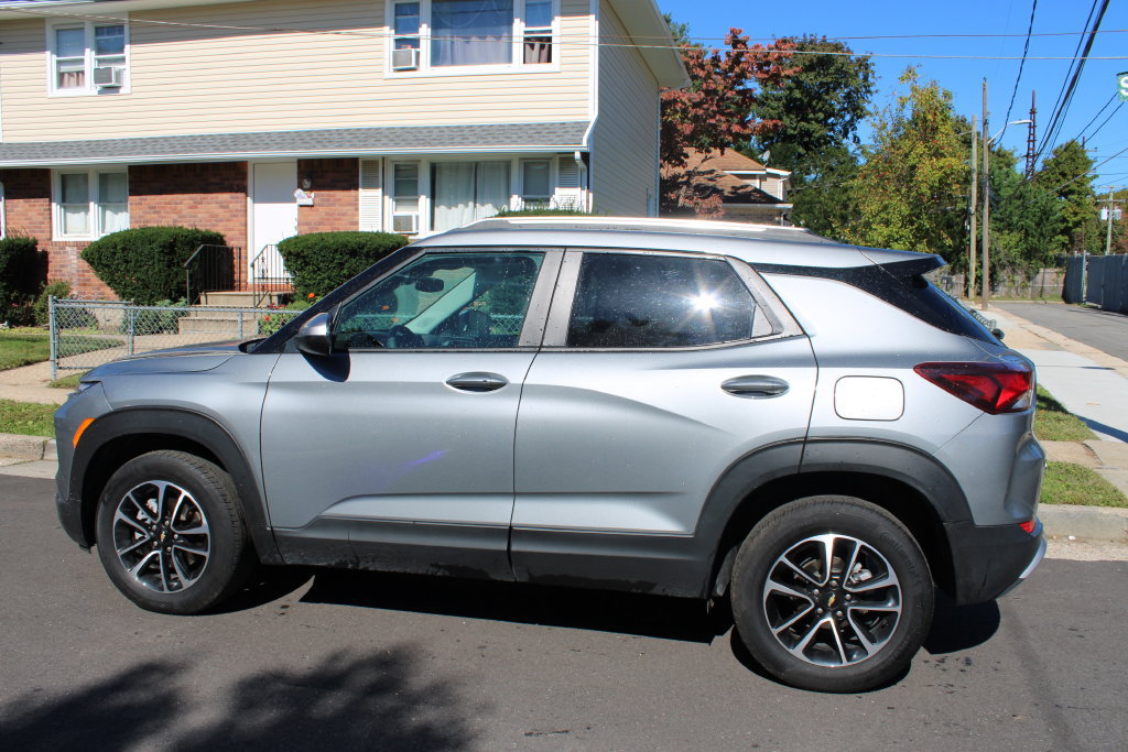 Used 2025 Chevrolet TrailBlazer LT AWD/4WD image 8