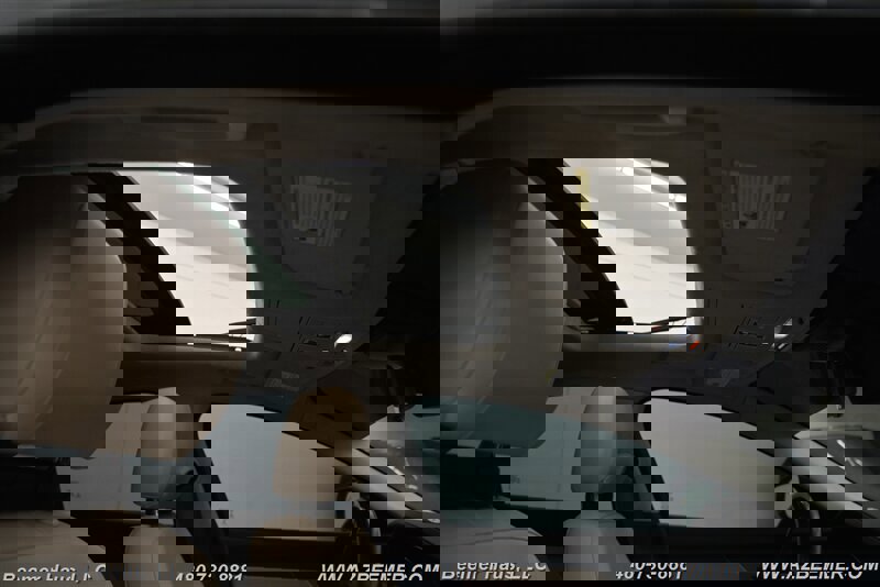 Used 2020 Jaguar XF Premium image 17