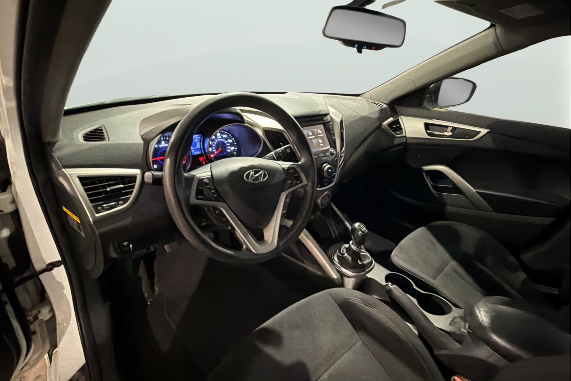 Used 2014 Hyundai Veloster FWD image 31