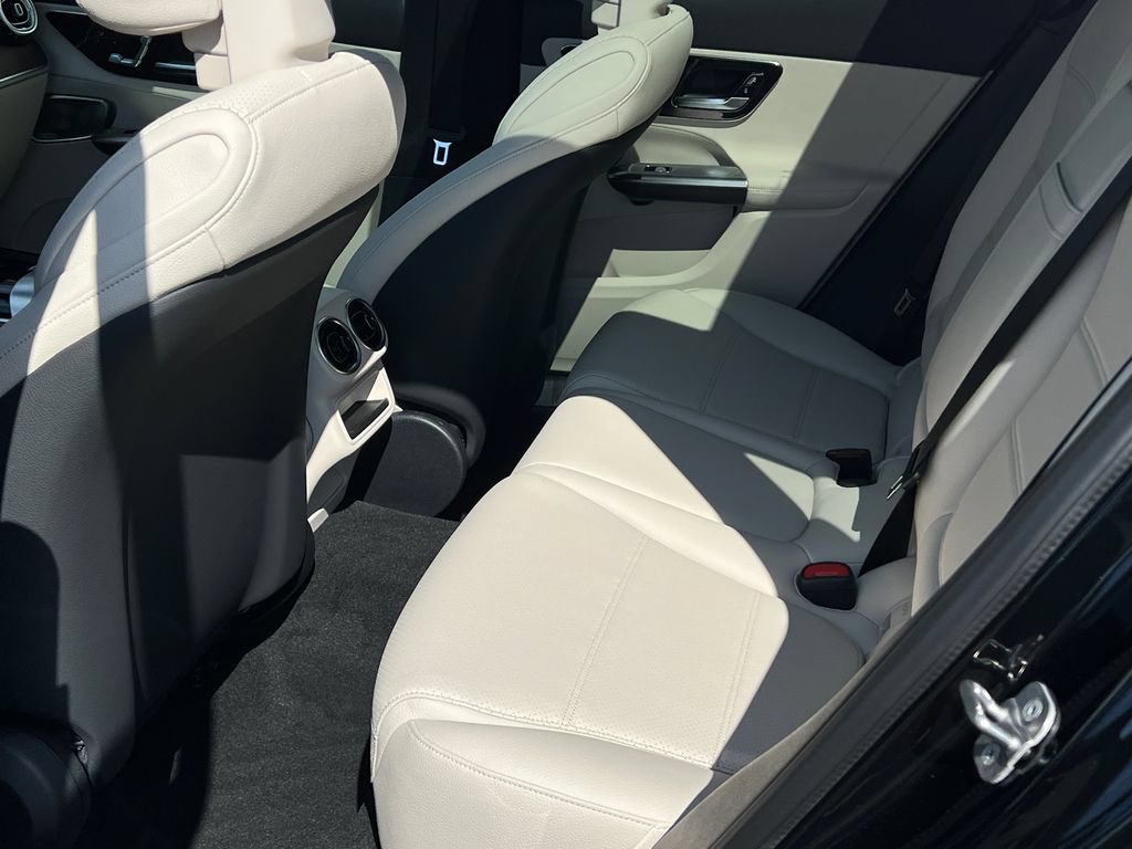 New 2027 Mercedes-Benz GLC 300 4MATIC image 21