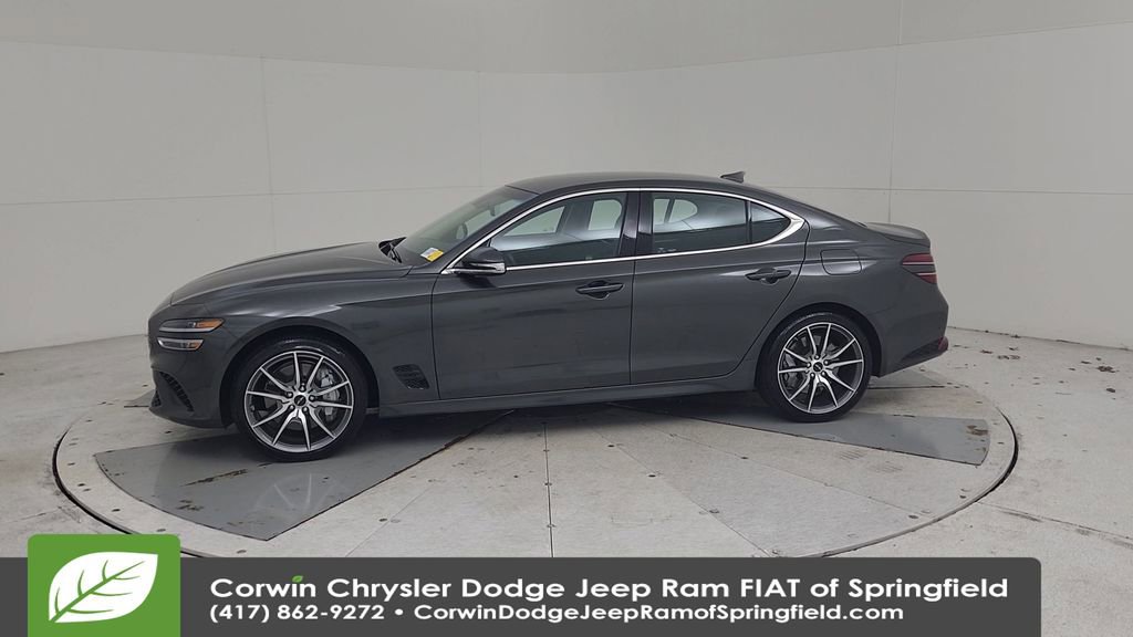 Used 2025 Genesis G70 2.5T image 8