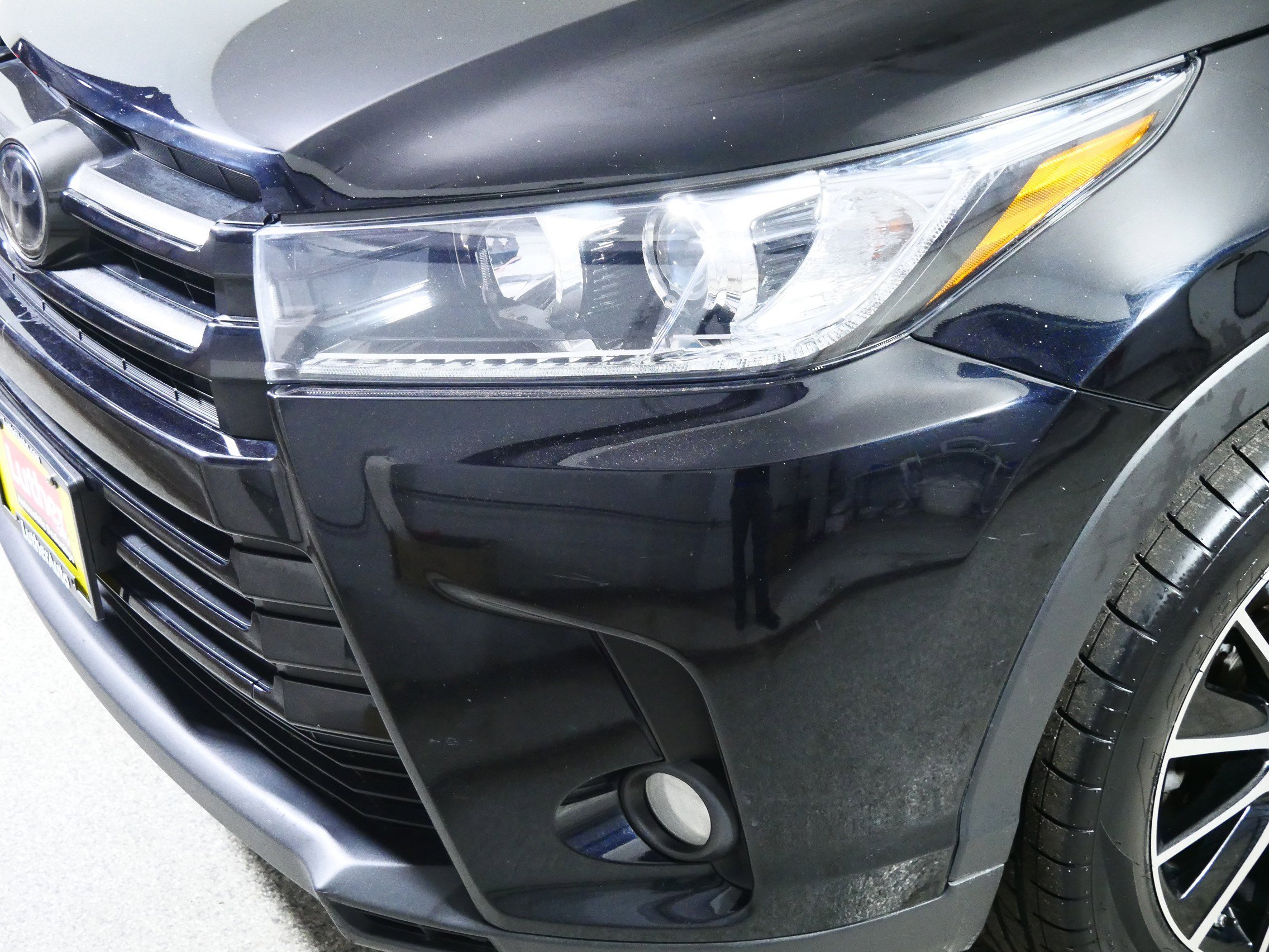 Used 2018 Toyota Highlander SE AWD/4WD image 16