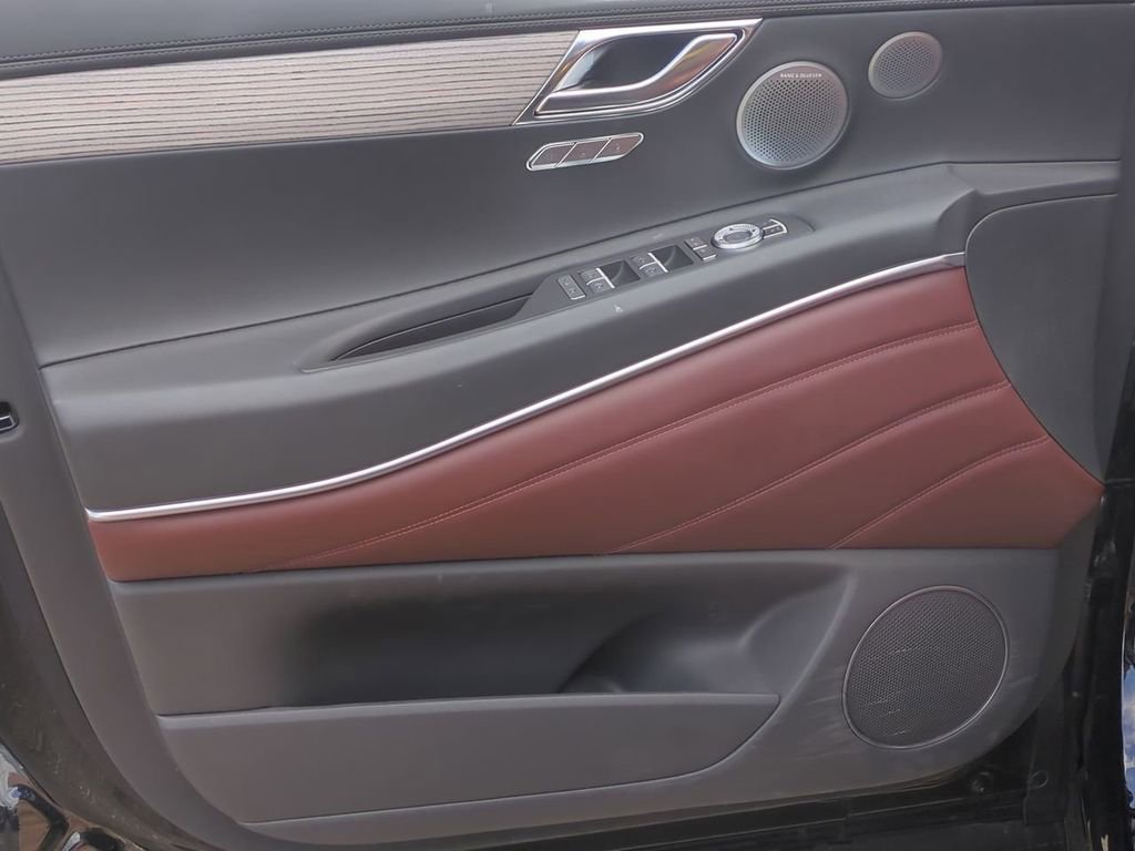 Used 2025 Genesis GV80 3.5T Prestige image 10