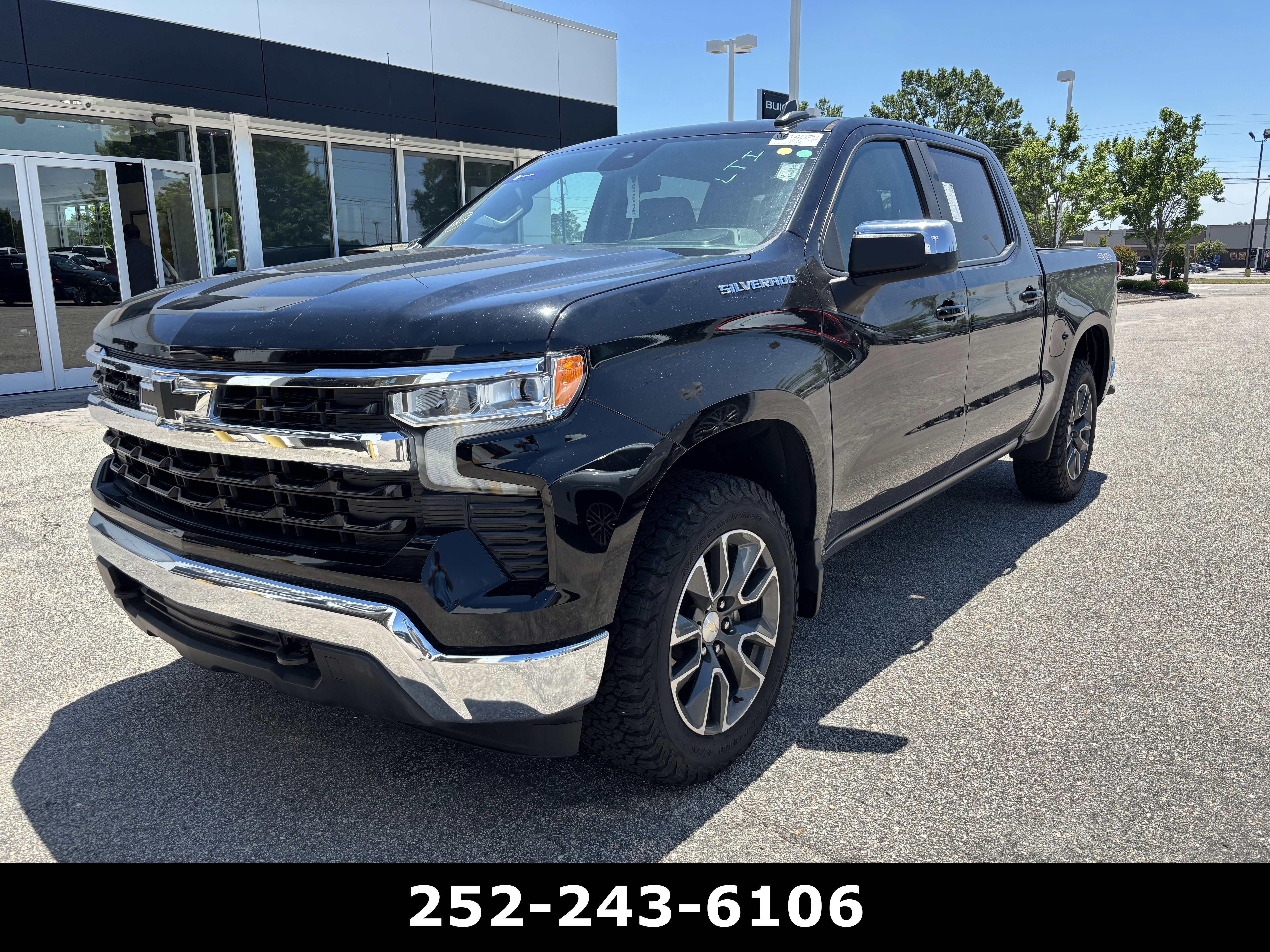 Used 2023 Chevrolet Silverado 1500 LT w/ All Star Edition Plus AWD/4WD image 3