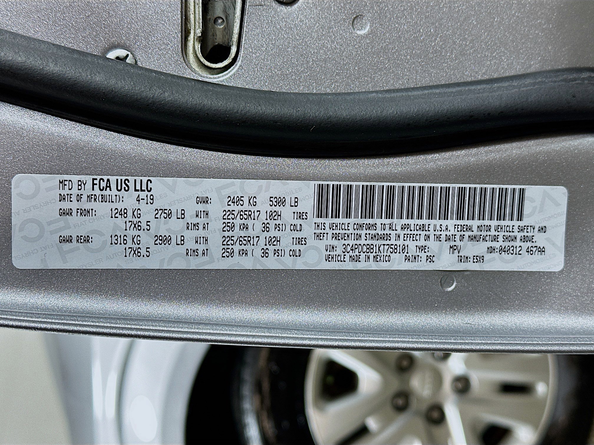 Used 2019 Dodge Journey SE image 31