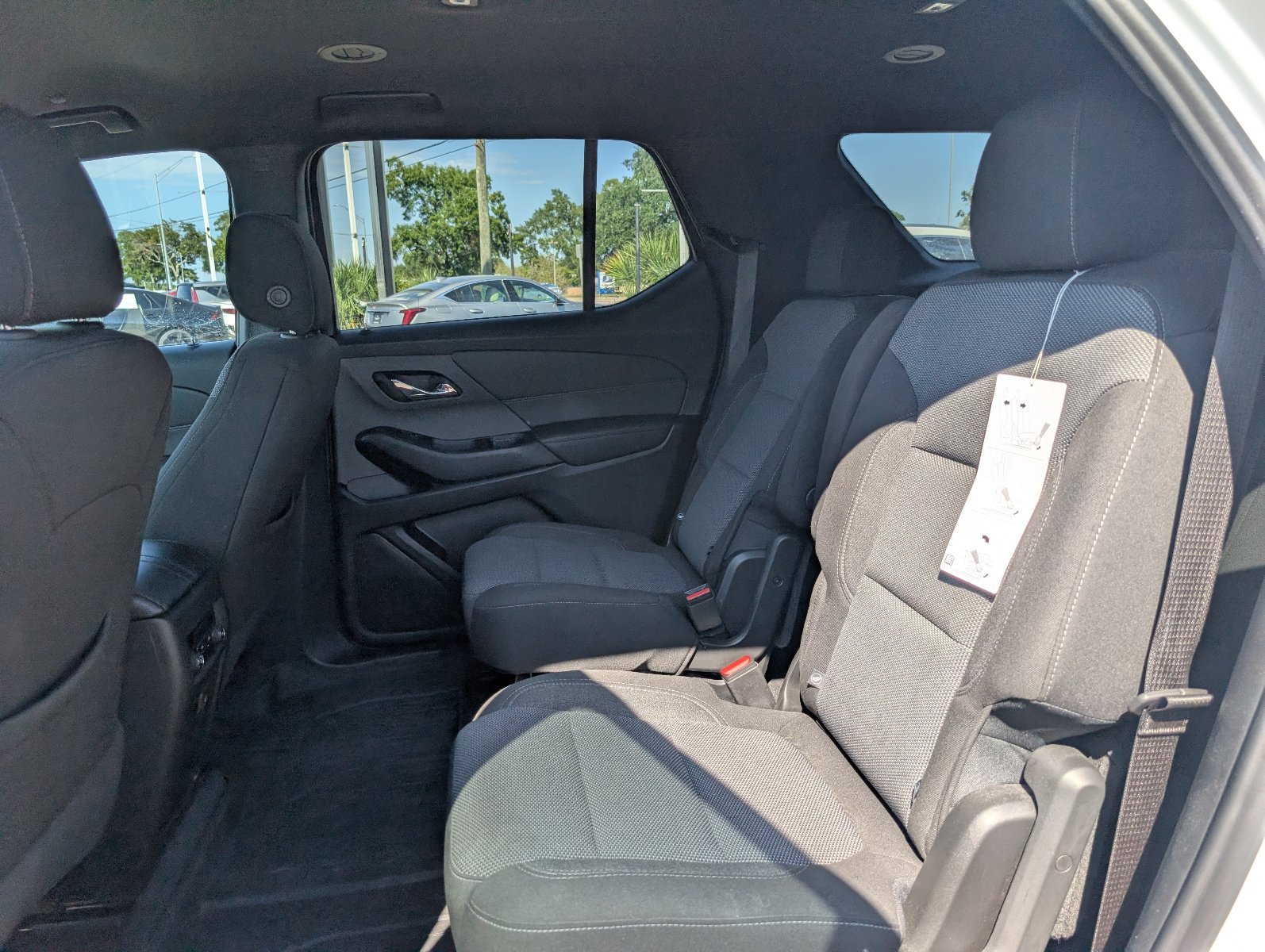 Used 2023 Chevrolet Traverse LT FWD image 32