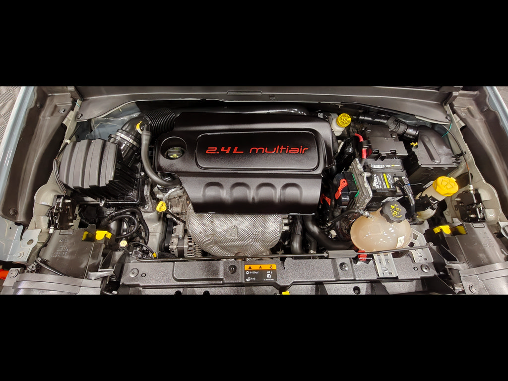 Used 2018 Jeep Renegade Trailhawk w/ Cold Weather Group II AWD/4WD image 45
