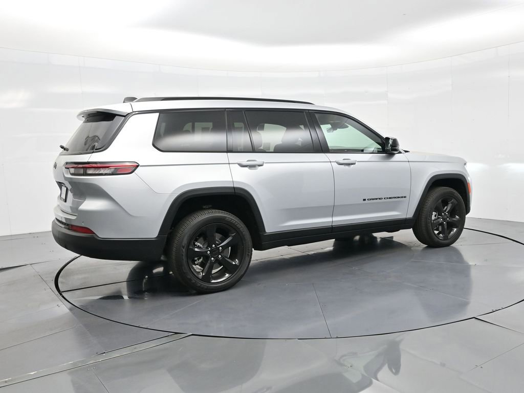 New 2025 Jeep Grand Cherokee L Altitude image 7