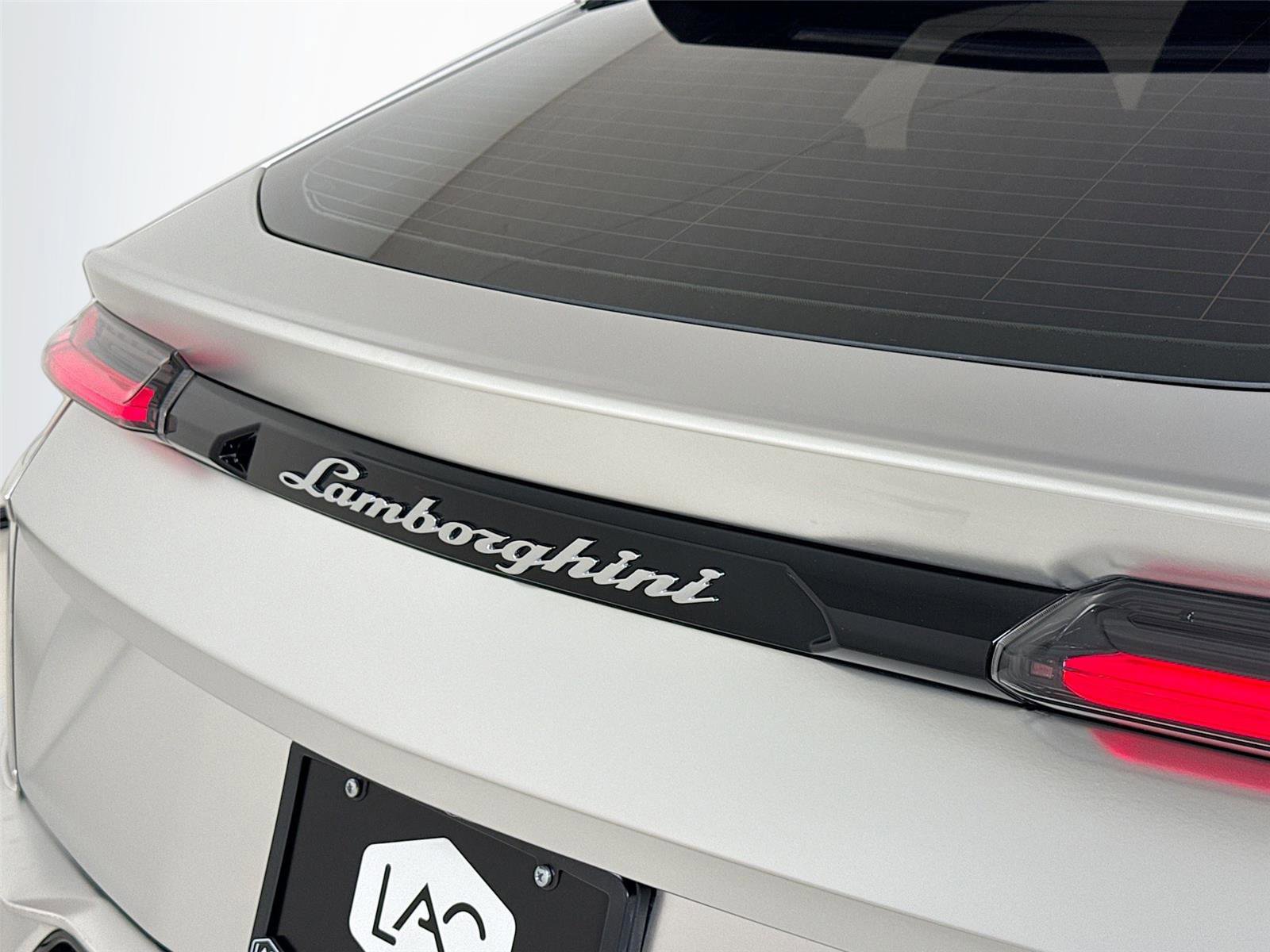 Used 2024 Lamborghini Urus S AWD/4WD image 40